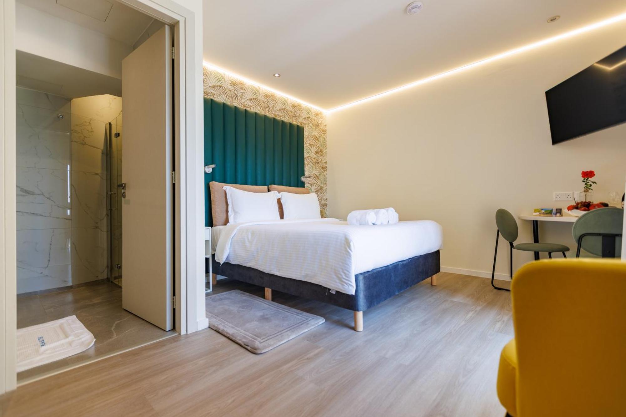 The Palm Suites - Adults Only Limasol Buitenkant foto