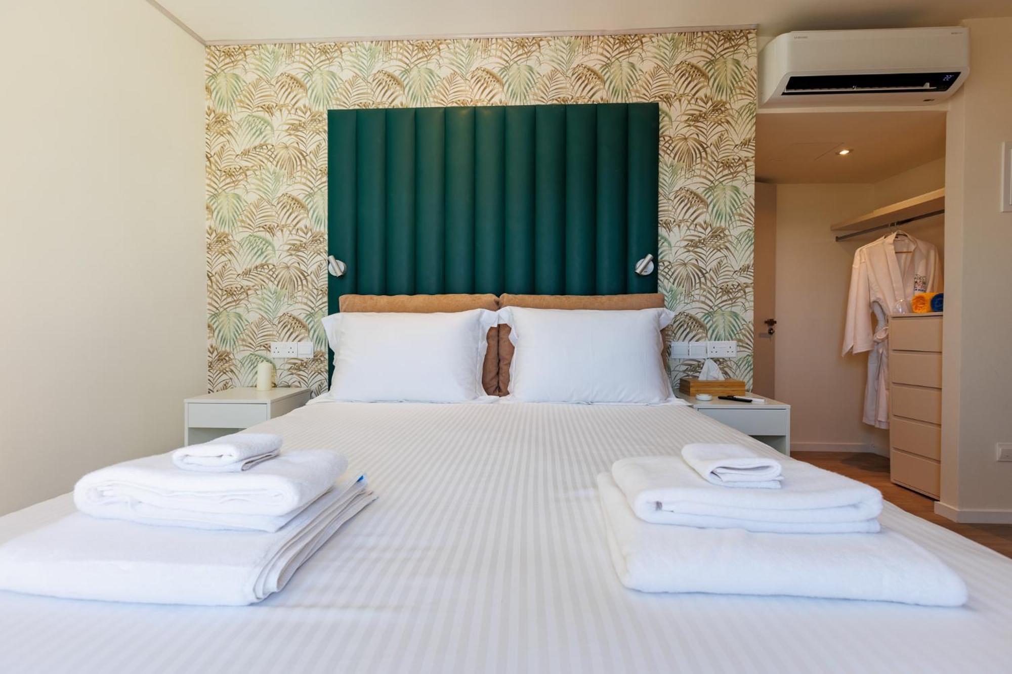 The Palm Suites - Adults Only Limasol Buitenkant foto