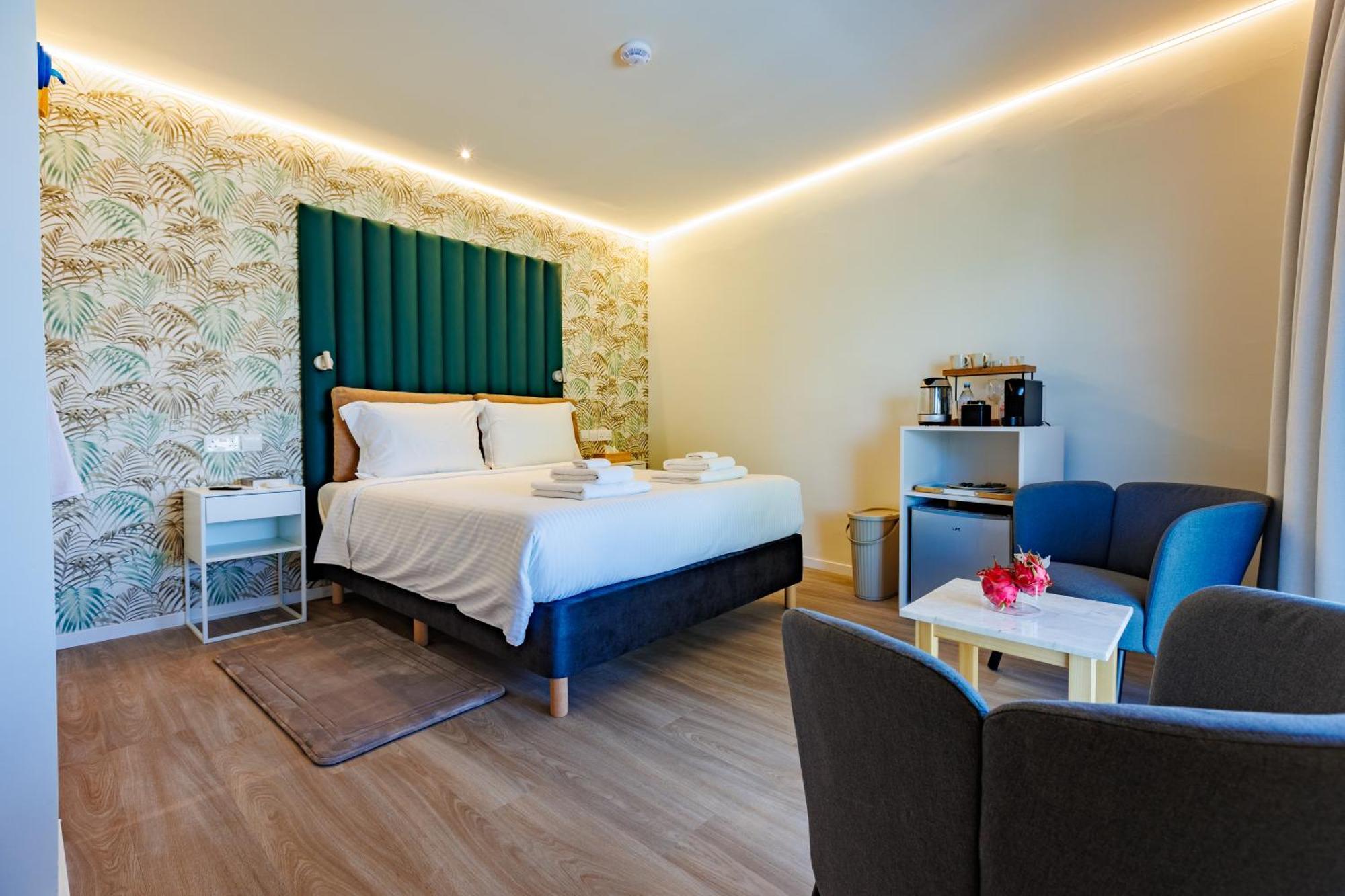 The Palm Suites - Adults Only Limasol Buitenkant foto